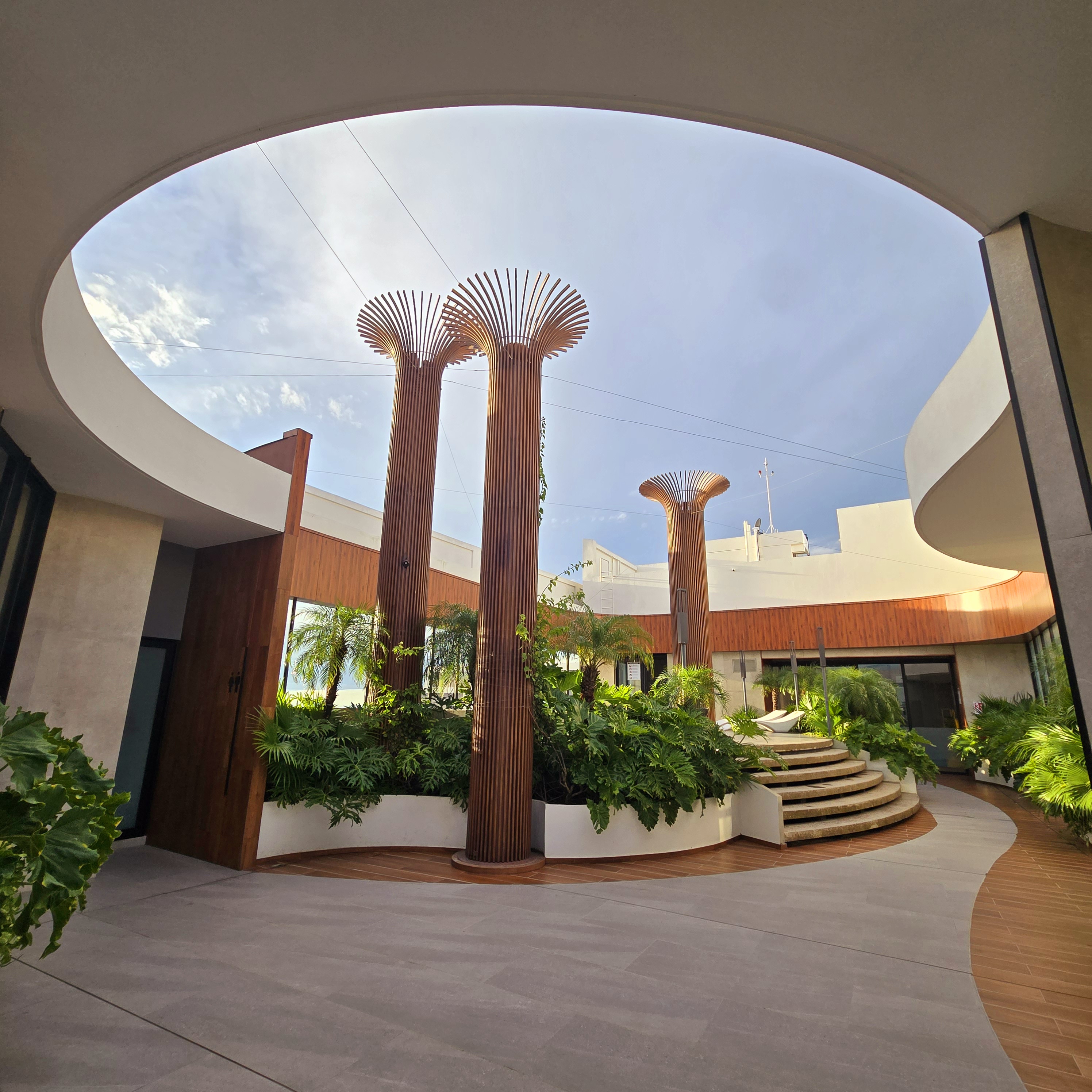 Macororo — Lobby arquitectónico